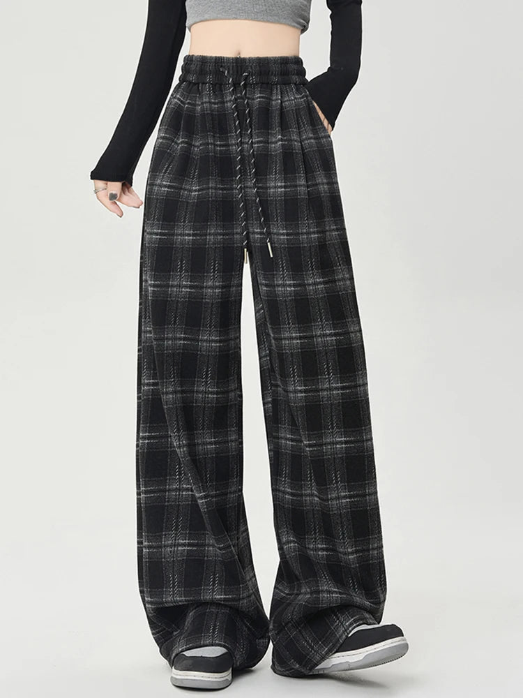 Sports And Leisure Women's Polyester Elastic Closure Mid Waist Casual Wear Trousers