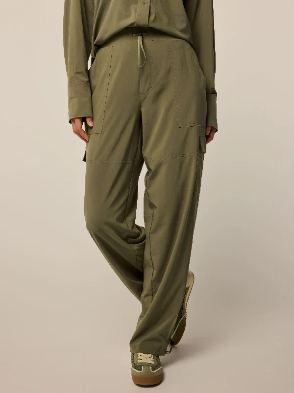 Classic Items Ashe Cargo Jogger