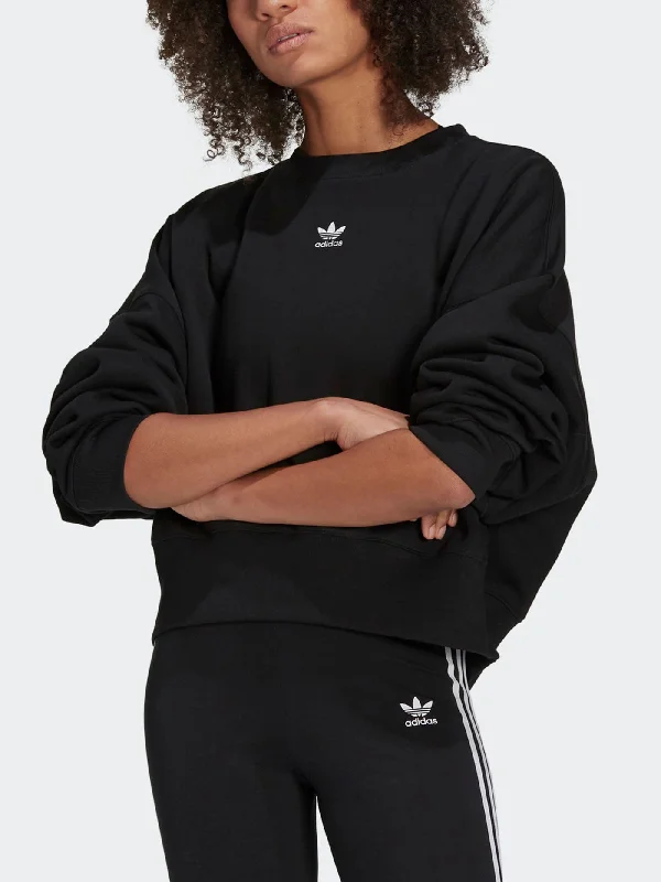 Editorial Design Adicolor Essentials Fleece Crewneck Sweatshirt