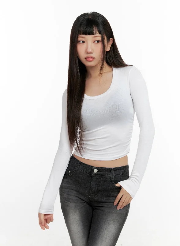 Fashion Concept U-Neck Slim Fit Long Sleeve Crop Top CN406
