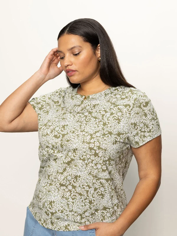 Fashion And Simplicity The Perfect Tee Adorned Extended Sizing