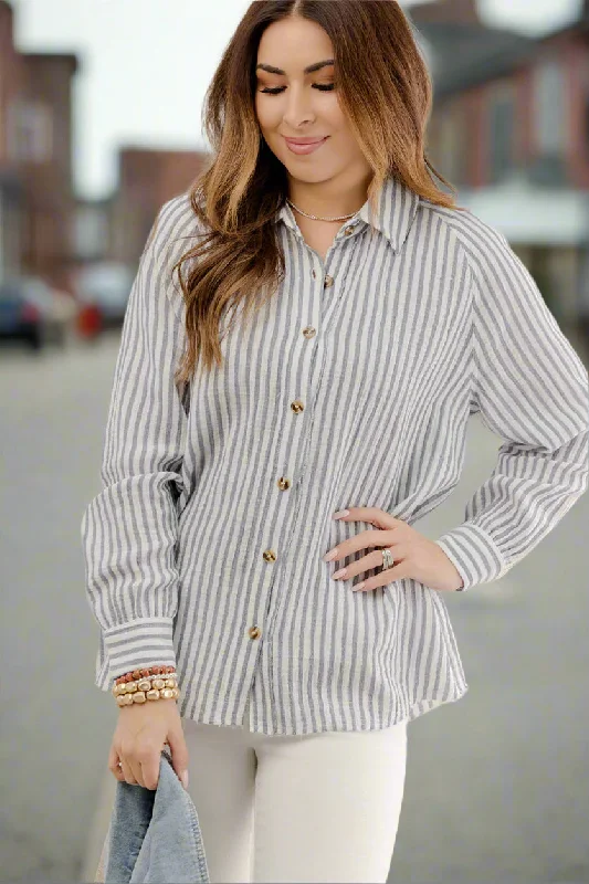 Classic Color Raw Edge Seersucker Button Up