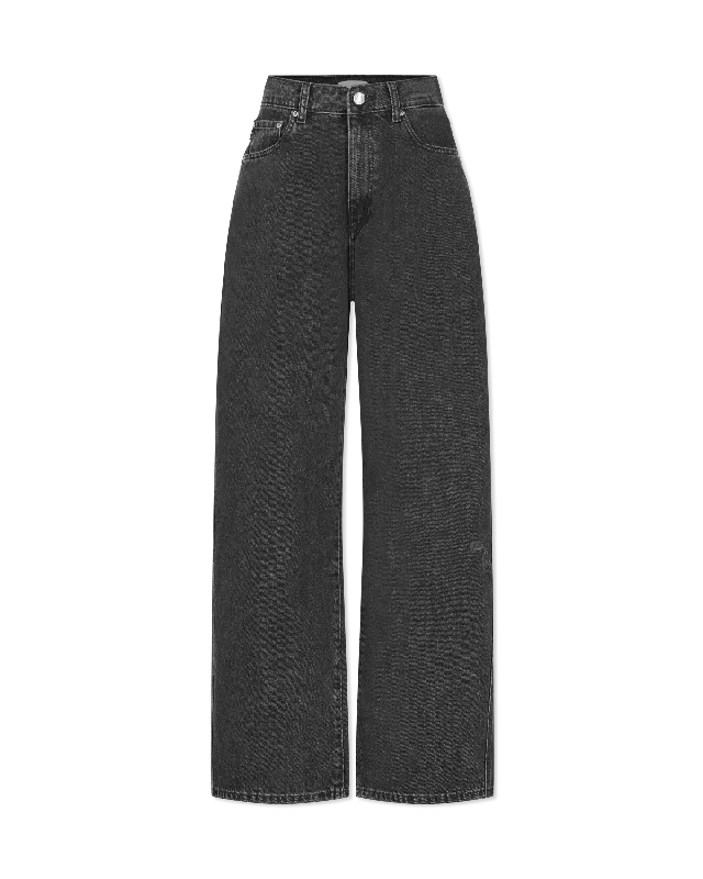 Personal Design Taylor Barrel Ultra High Rise Jeans