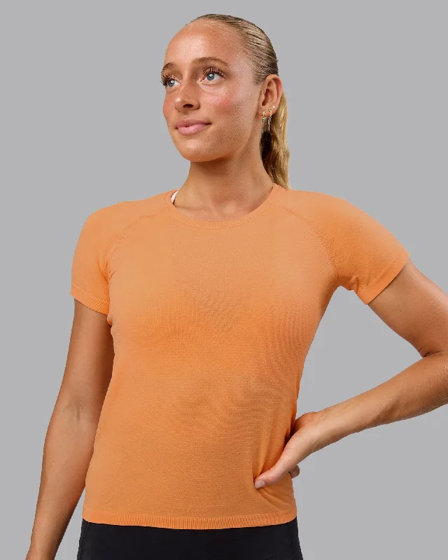 Trendy Items AeroFLX+ Seamless Tee - Cantaloupe/Cantaloupe