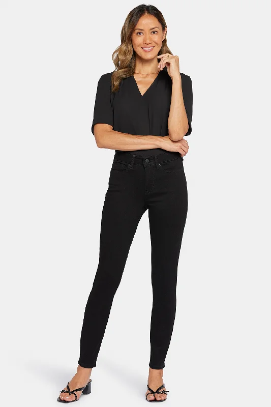 Floral Prints Ami Skinny Jeans In Petite - Black