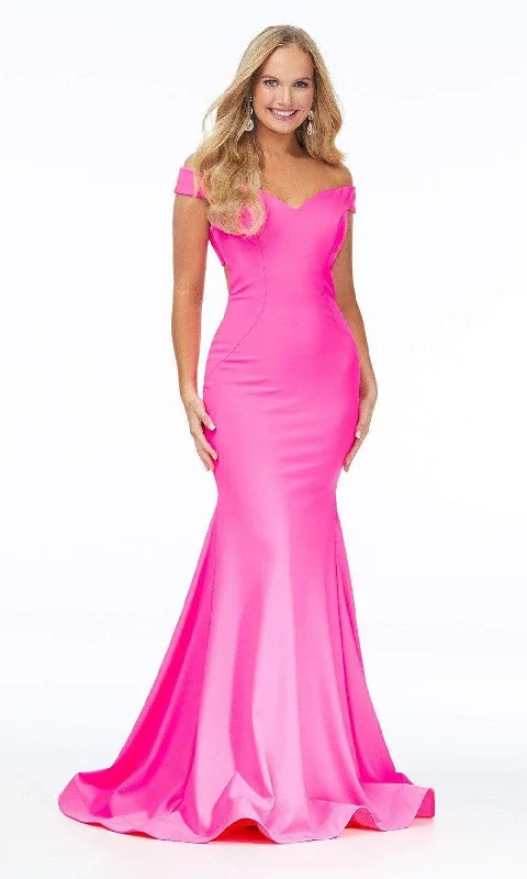 Fashionable Items Ashley Lauren - 11025 Off Shoulder Scuba Mermaid Gown